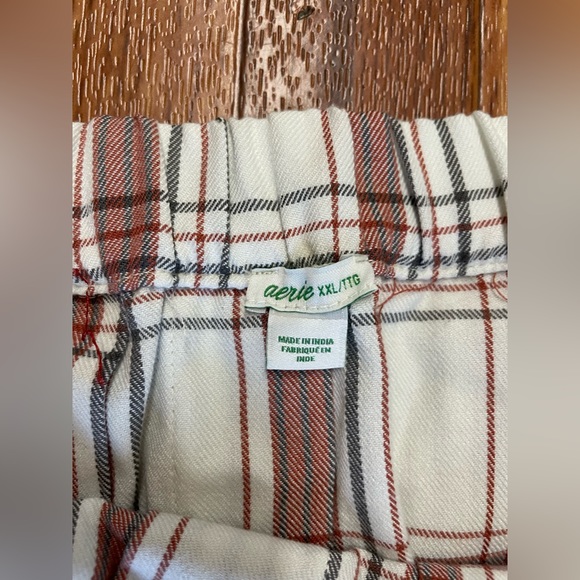 Aerie Class Act Pleated Skirt in the color Twilight - Picture 7 of 13